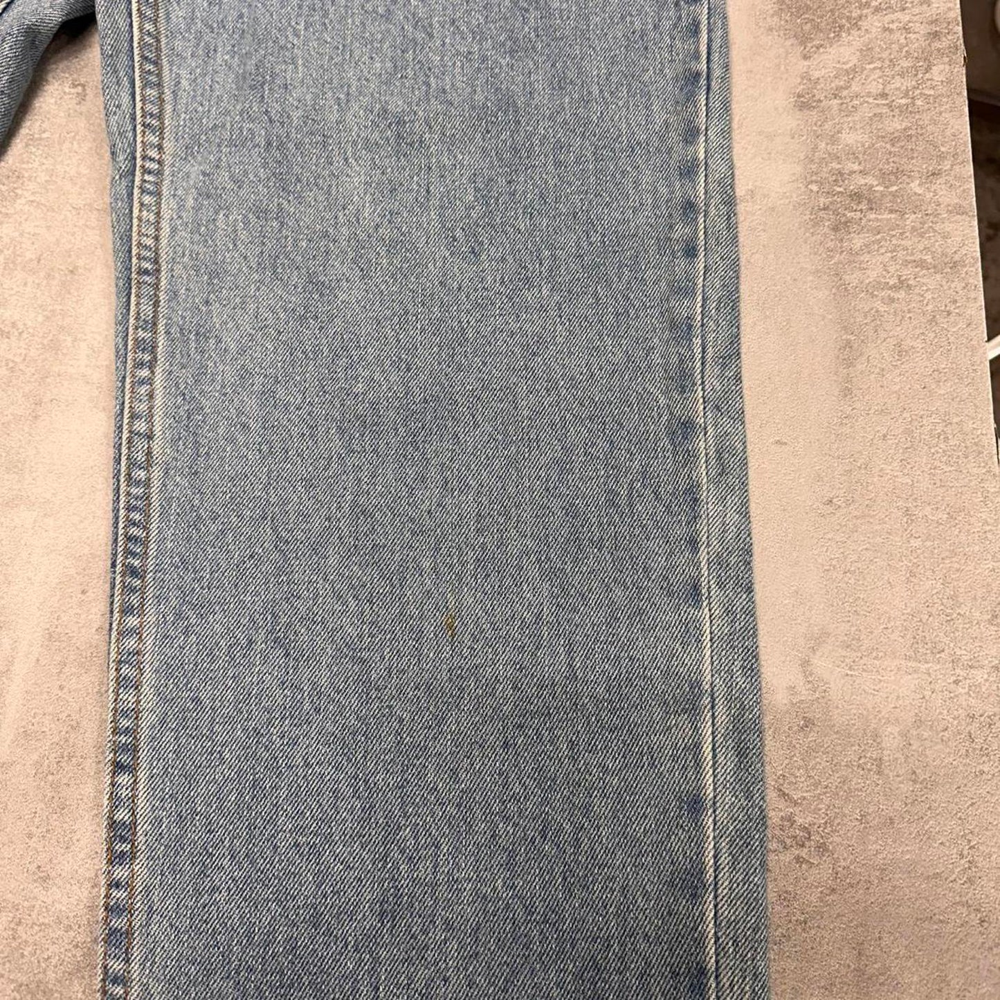 Blue Levi's 550 jeans size 12 (W30L33) relaxed fit taper leg denim jeans