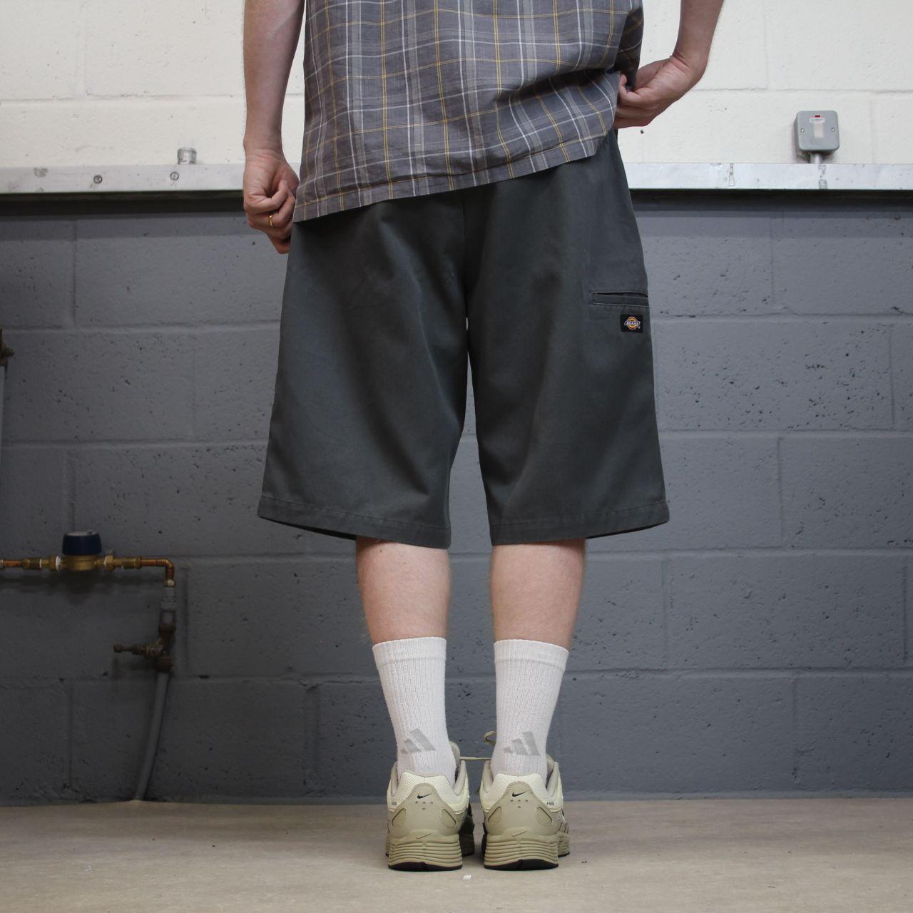 Dickies carpenter chino shorts relaxed grey Chino style skater shorts loose leg festival