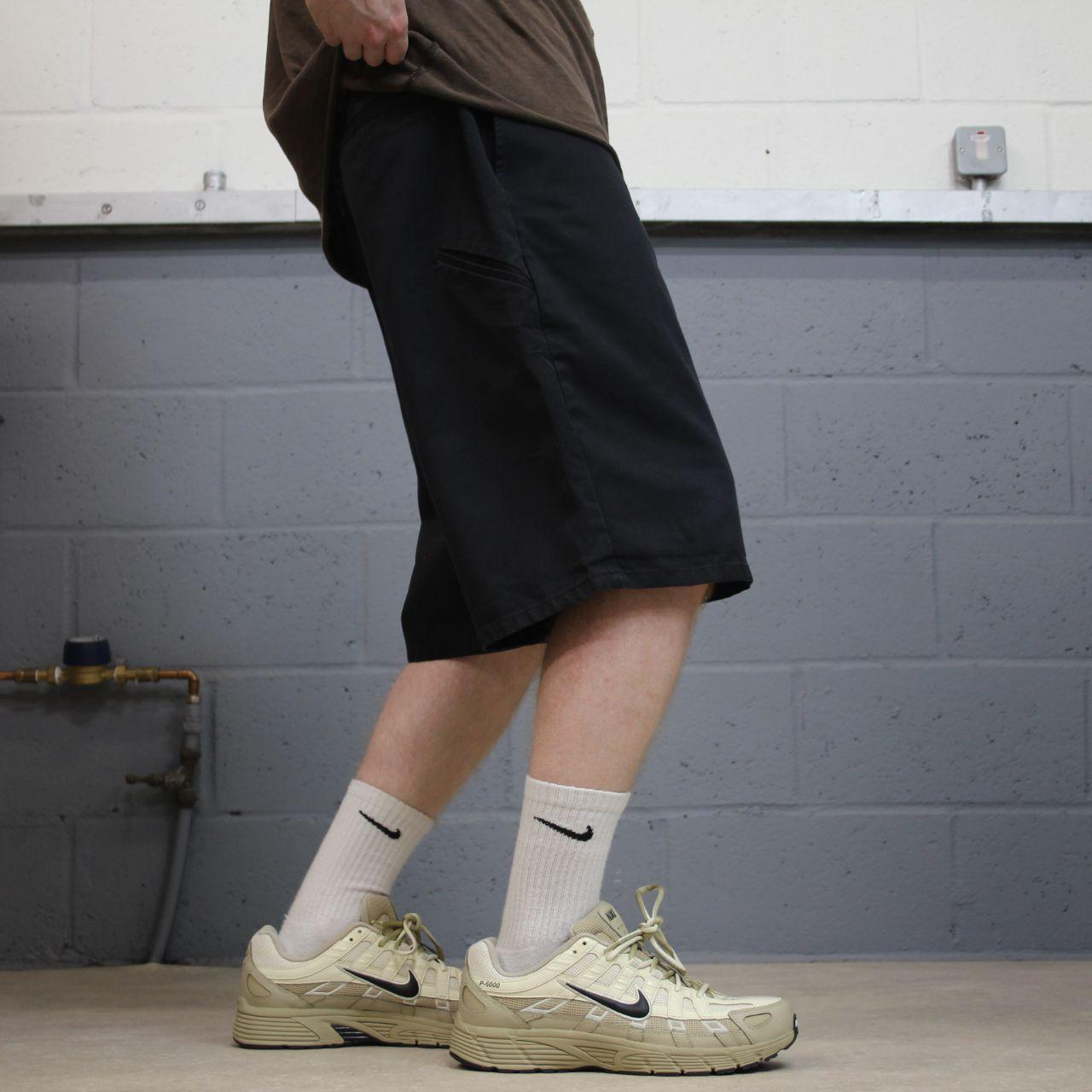 Dickies carpenter chino shorts relaxed black Chino style skater surf shorts loose leg festival