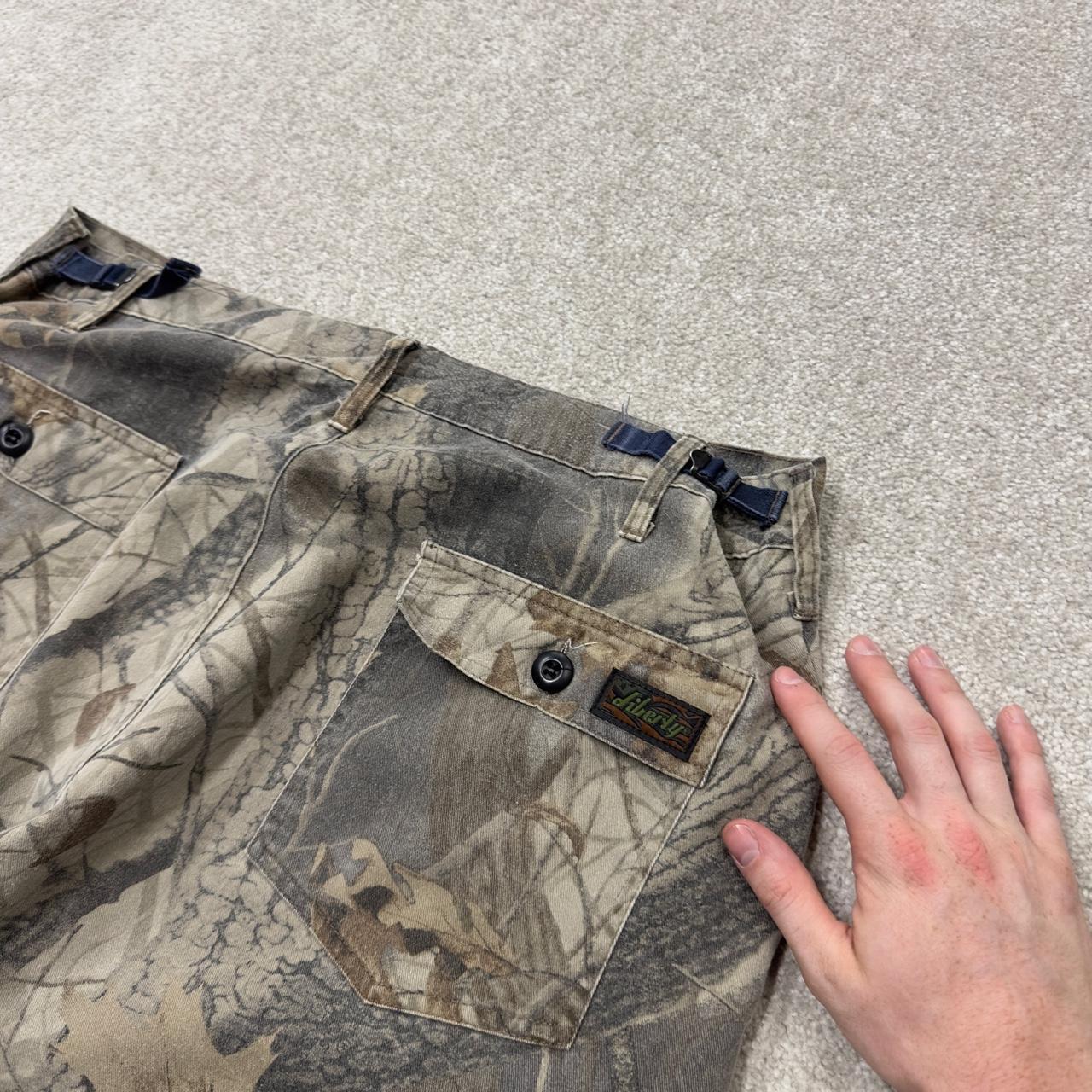 Vintage Liberty baggy camo cargo pants khaki Loose leg camouflage Y2K hunting style trousers