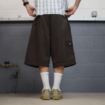 Dickies baggy chino shorts carpenter brown Loose long leg skater / surf shorts festival