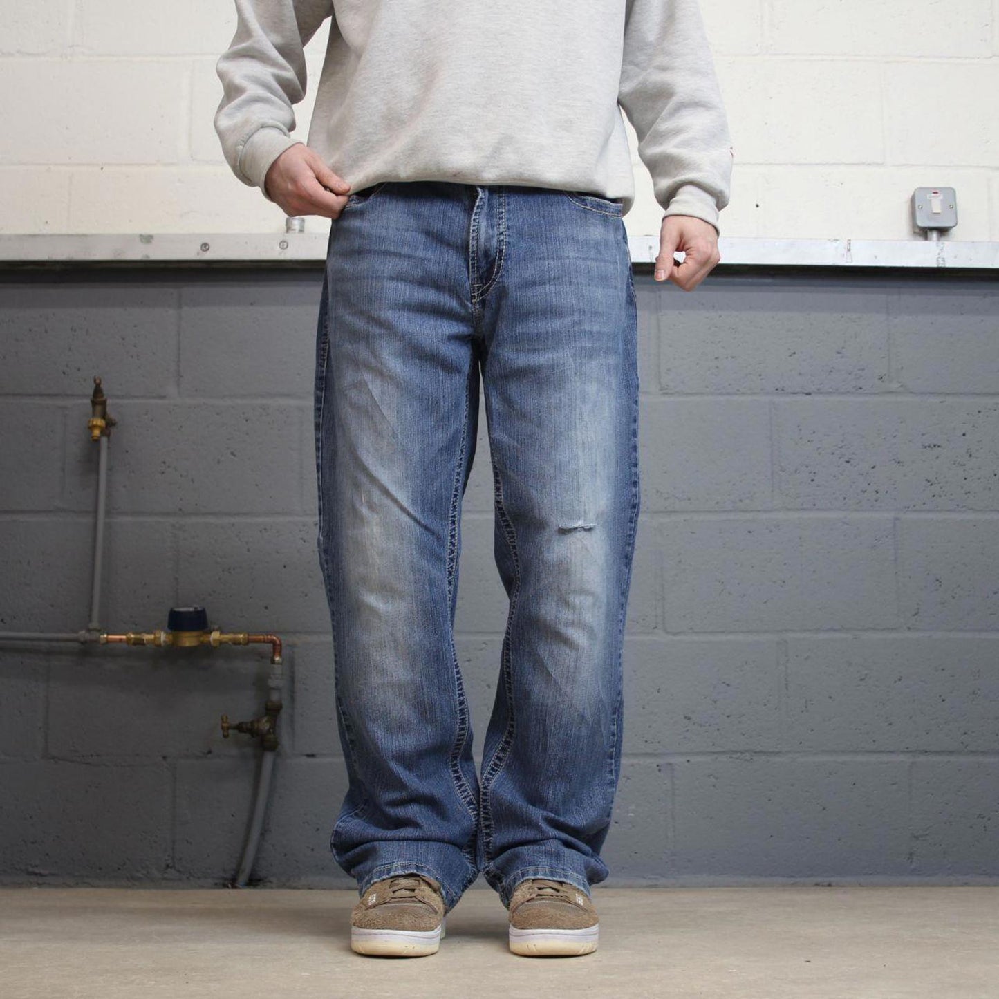 Y2k embroidered Axel bootcut jeans W38L32 blue denim stitched 00s skate style pants