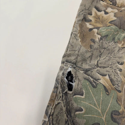 Vintage Cabelas camo Y2K jeans khaki loose insulated hunting style pants