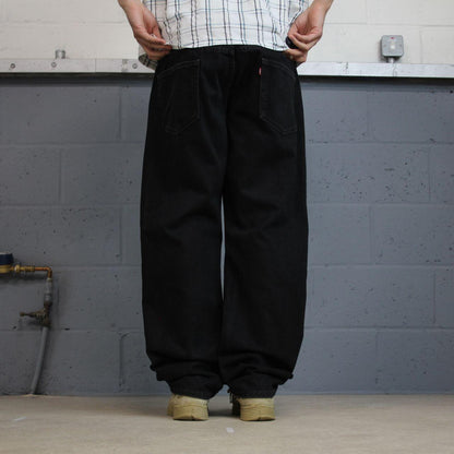 Black Levi’s 505 jeans y2k W40L30 Levi’s straight leg 505 red tab logo pants
