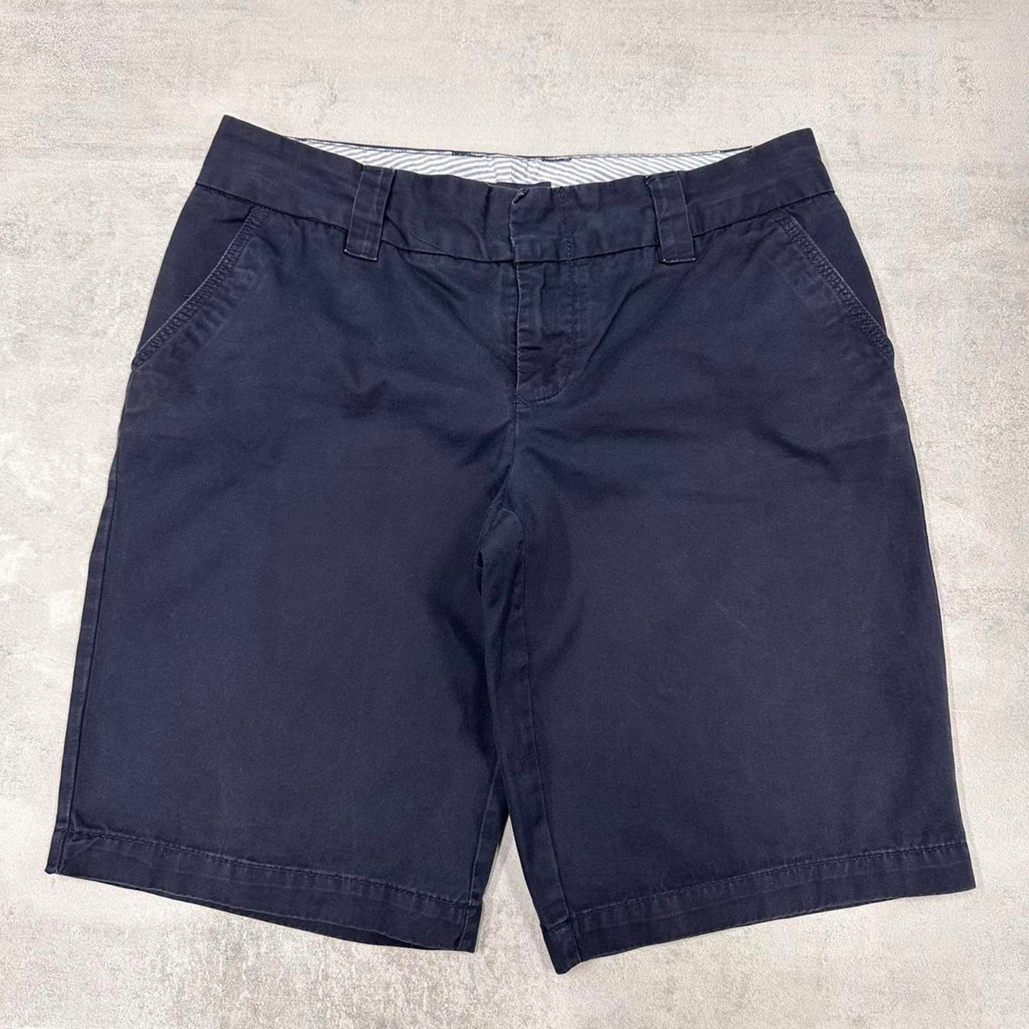 Womens Tommy Hilfiger shorts size 8 (31)