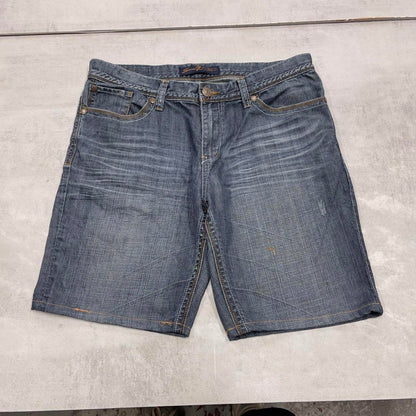 Blue embroidered Seven7 jorts W38