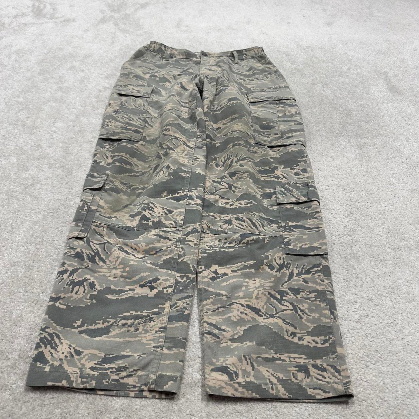 US Air Force Camo cargo pants W32L32 khaki camouflage y2k style cargo trousers