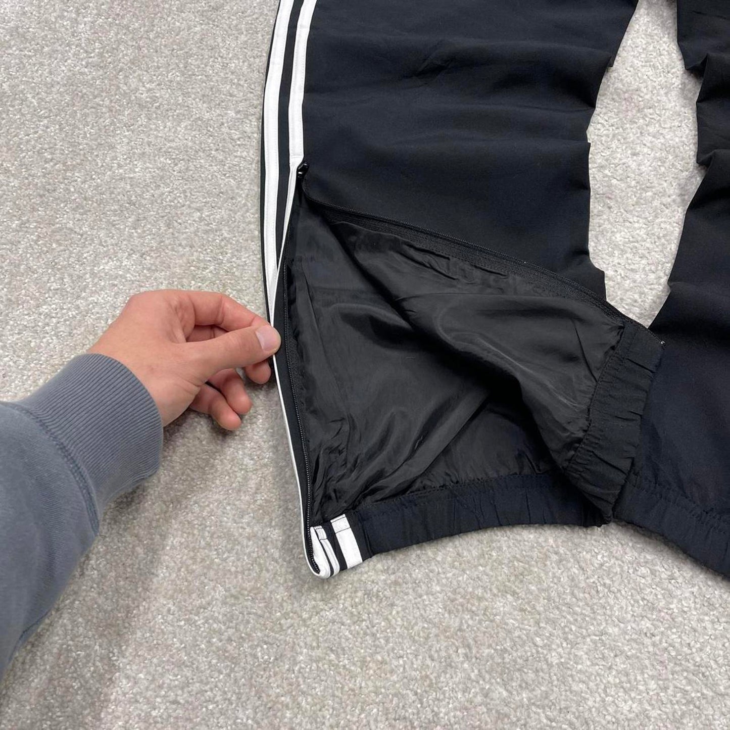 Black Adidas trackies Large y2k loose style sportswear track pants embroidered side stripe design