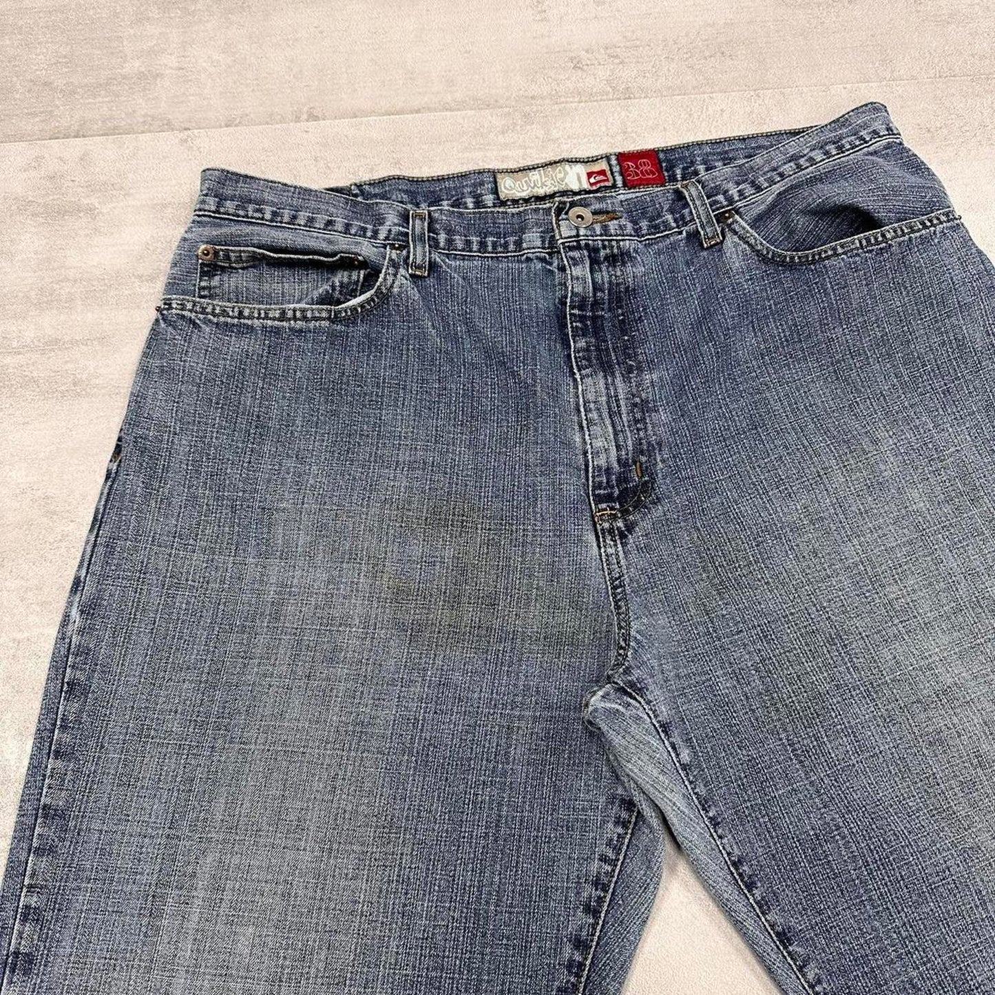Blue baggy Quiksilver jeans W38L32 loose denim 90s style skater jeans