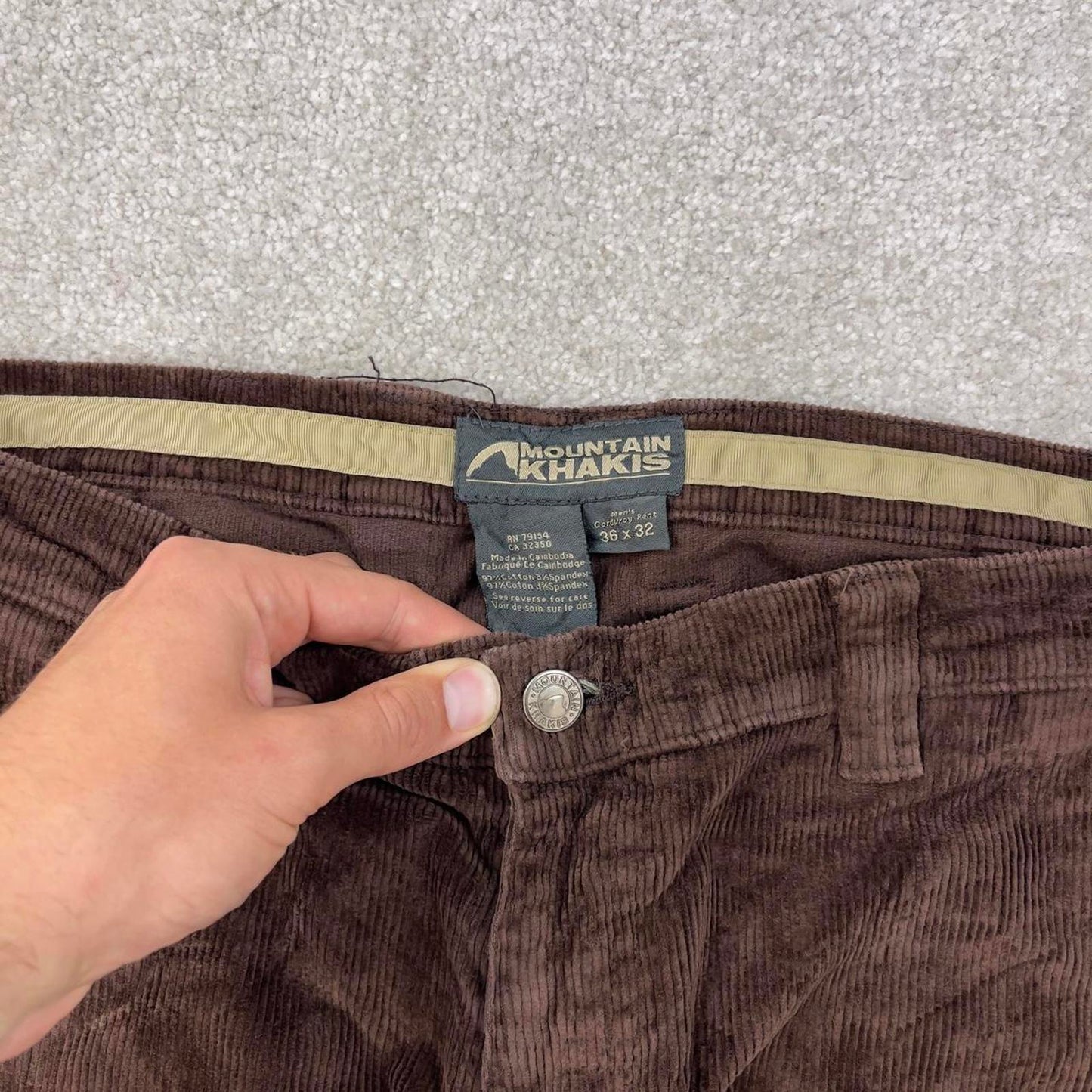 Brown Mountain Khakis wide wale jumbo corduroy trousers W36L32 chunky baggy cord pants skate style