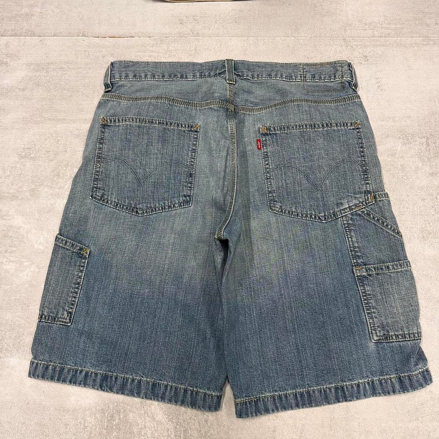 Mens Levi’s denim carpenter shorts W36