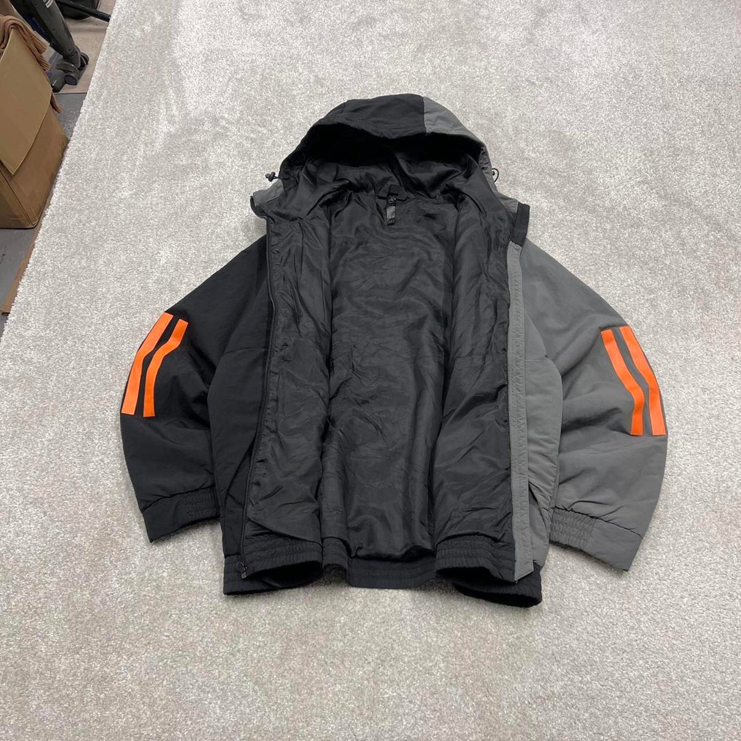 00s Adidas technical windbreaker jacket y2k style M men's grey black full zip coat hooded tech