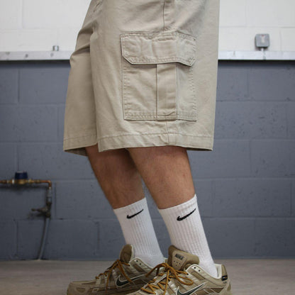 Dickies cargo workwear shorts utility beige skater / surf shorts loose relaxed fit festival