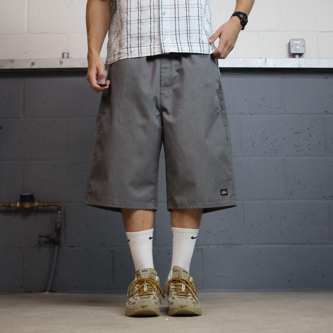 Dickies long baggy shorts W42 grey carpenter Long chino skater style utility workwear belt loops
