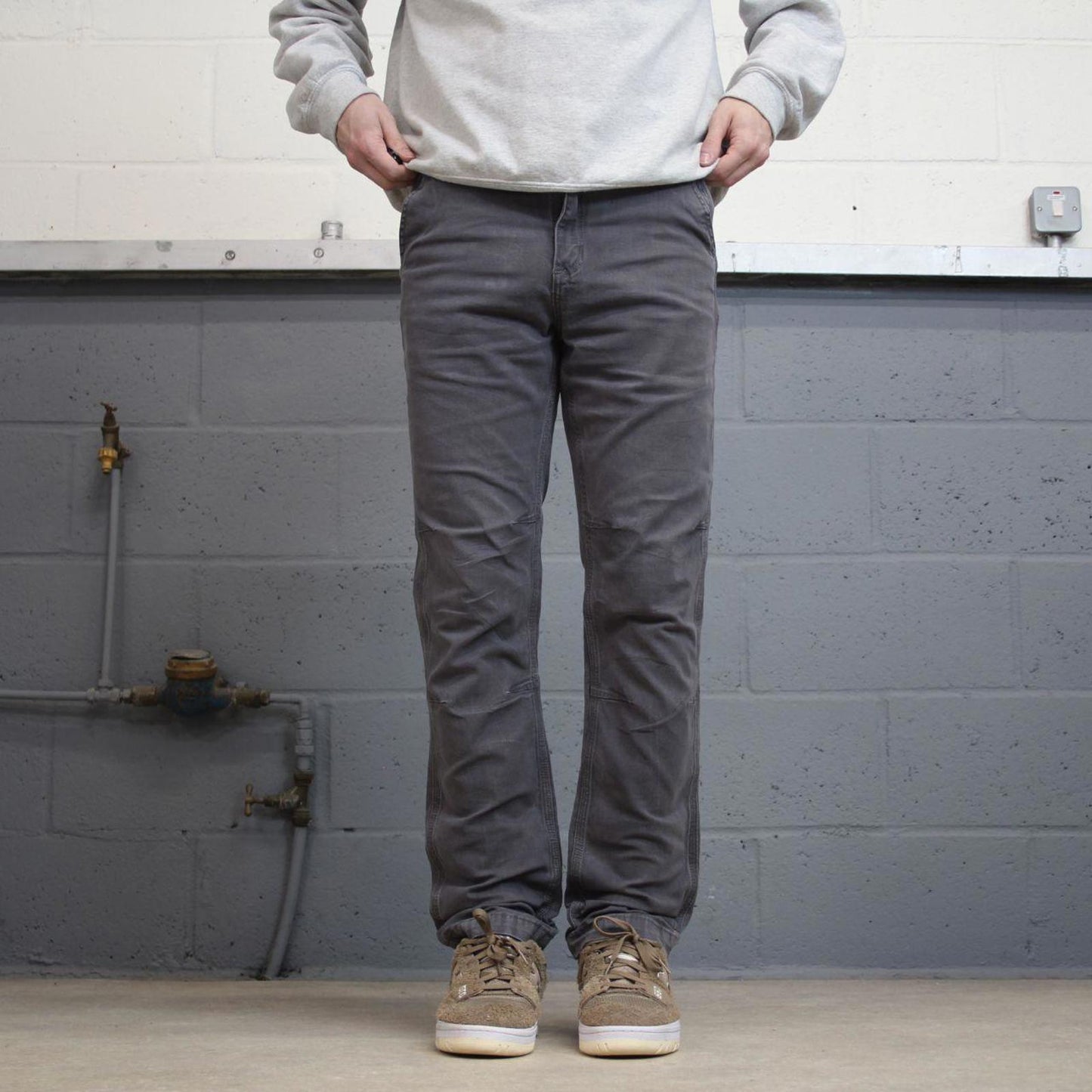 Mens Carhartt pants W33 L32 grey straight leg 90s style canvasy skater pants