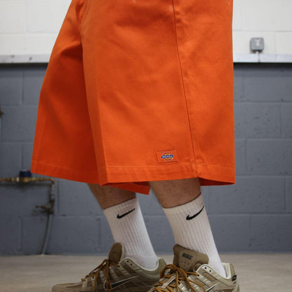Baggy Dickies chino shorts carpenter orange Chino style skater shorts long wide leg festival