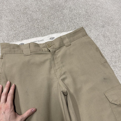 Dickies cargo utility pants W32L30 khaki straight fit chino work skate trousers