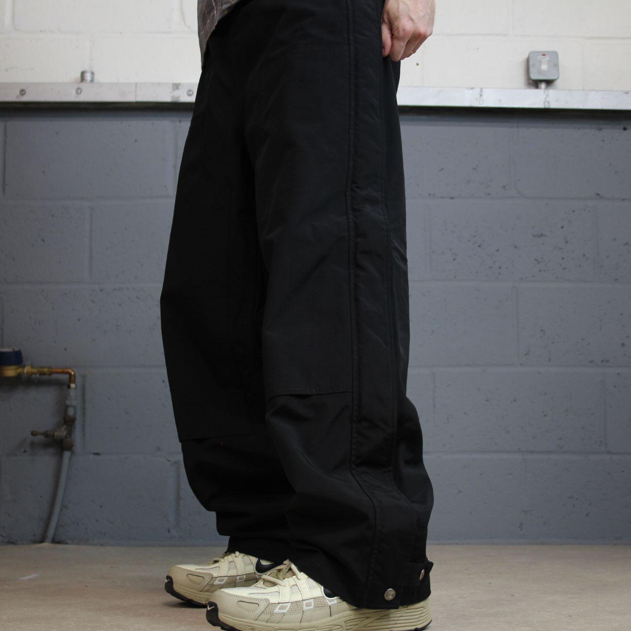 Carhartt baggy waterproof trousers wide leg black rain pants hiking snow pants outdoors technical