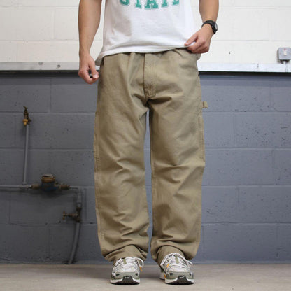 Khaki Wrangler carpenter pants W40L32 loose cargo skater style jeans