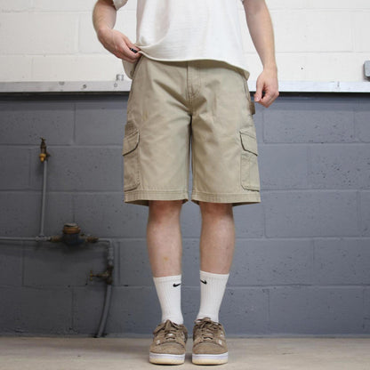 Beige baggy Dickies cargo shorts W32