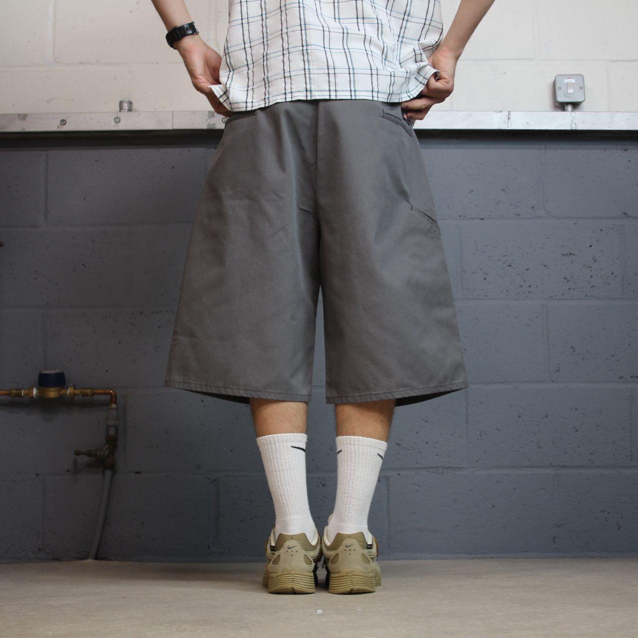 Dickies long baggy shorts W42 grey carpenter Long chino skater style utility workwear belt loops