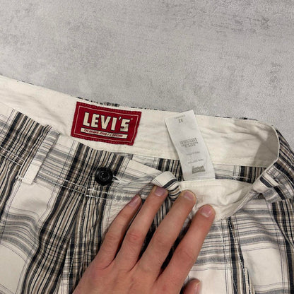 Levi's shorts W32