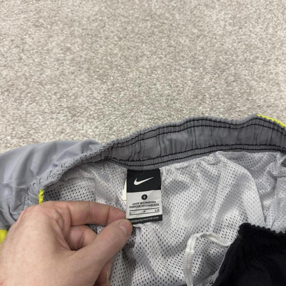 Loose Nike swim shorts y2k black Mesh lined comfy loose floaty summer gym