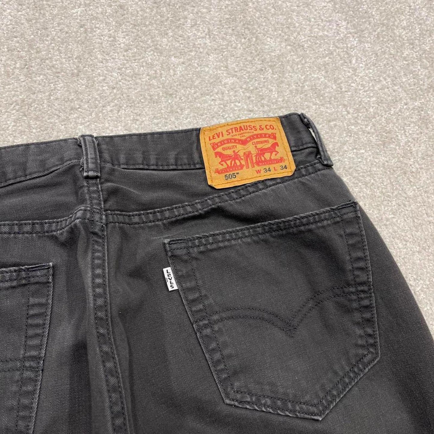 Y2K 00s Levi’s 505 jeans grey Straight leg denim pants red tab logo