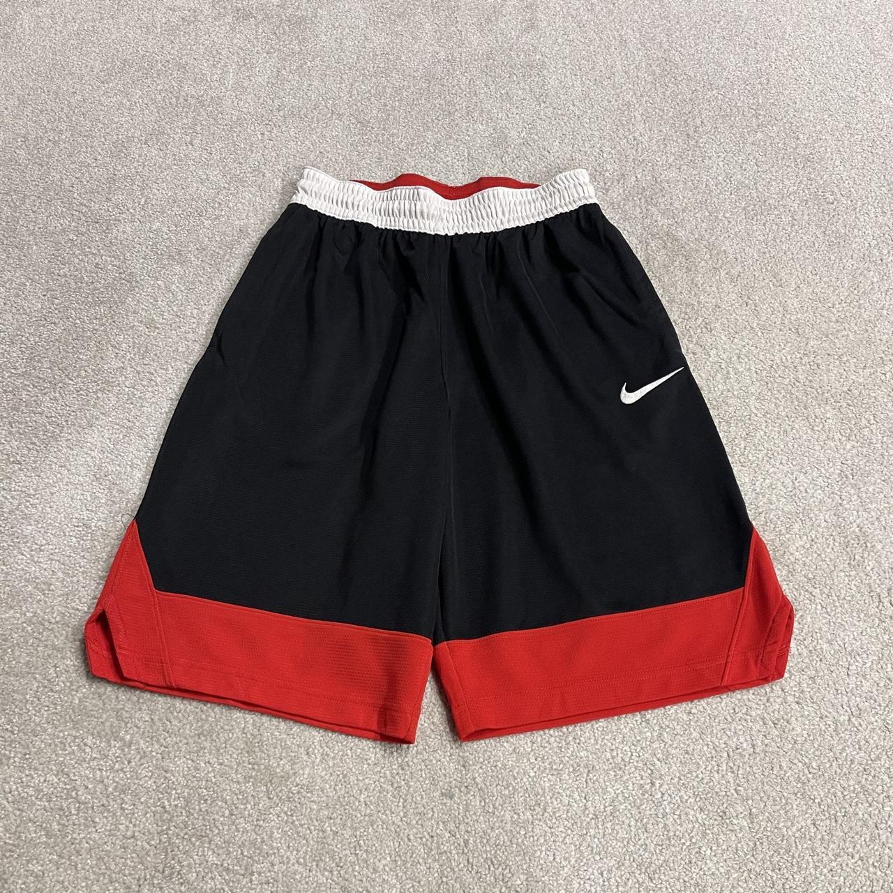 Nike sports shorts y2k black red Dri-Fit comfy floaty summer gym shorts