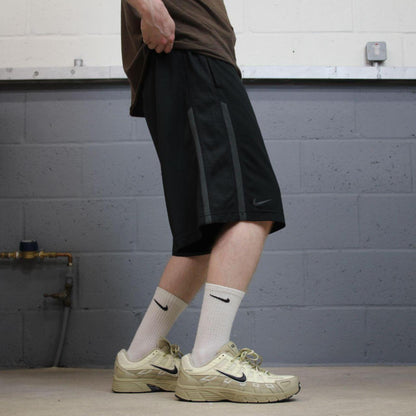 Baggy Nike sports shorts y2k long leg black Casual style comfy loose floaty summer gym shorts