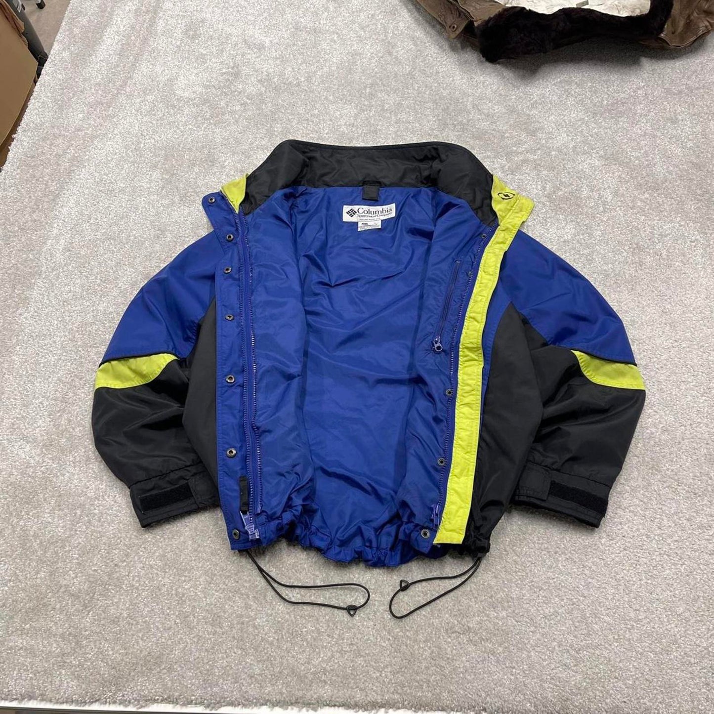 00s Columbia technical windbreaker jacket L women's y2k style navy hooded adjustable autumn
