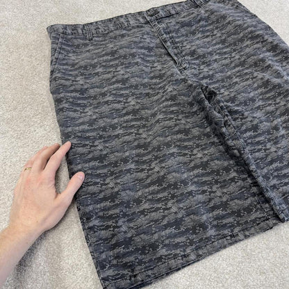 Dickies digital camo shorts carpenter grey Chino style skater shorts loose leg festival