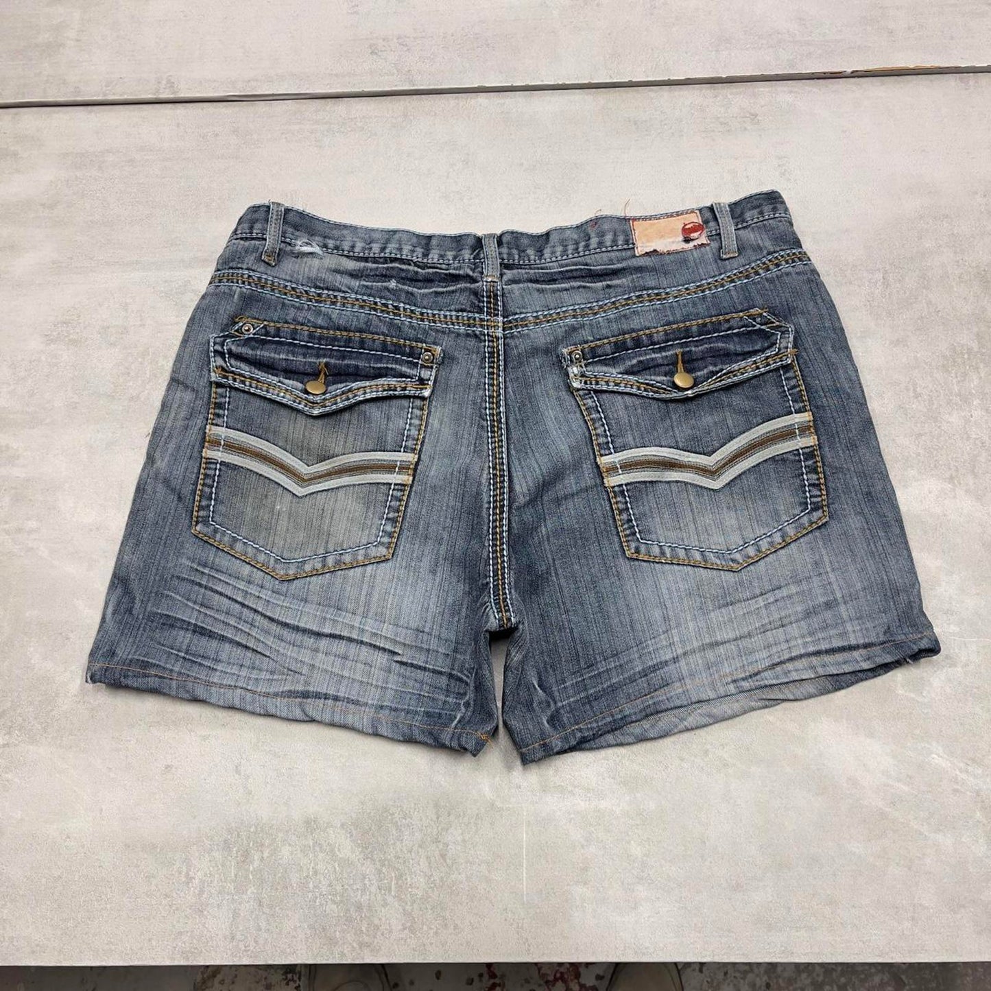 Blue embroidered Chams jorts W40