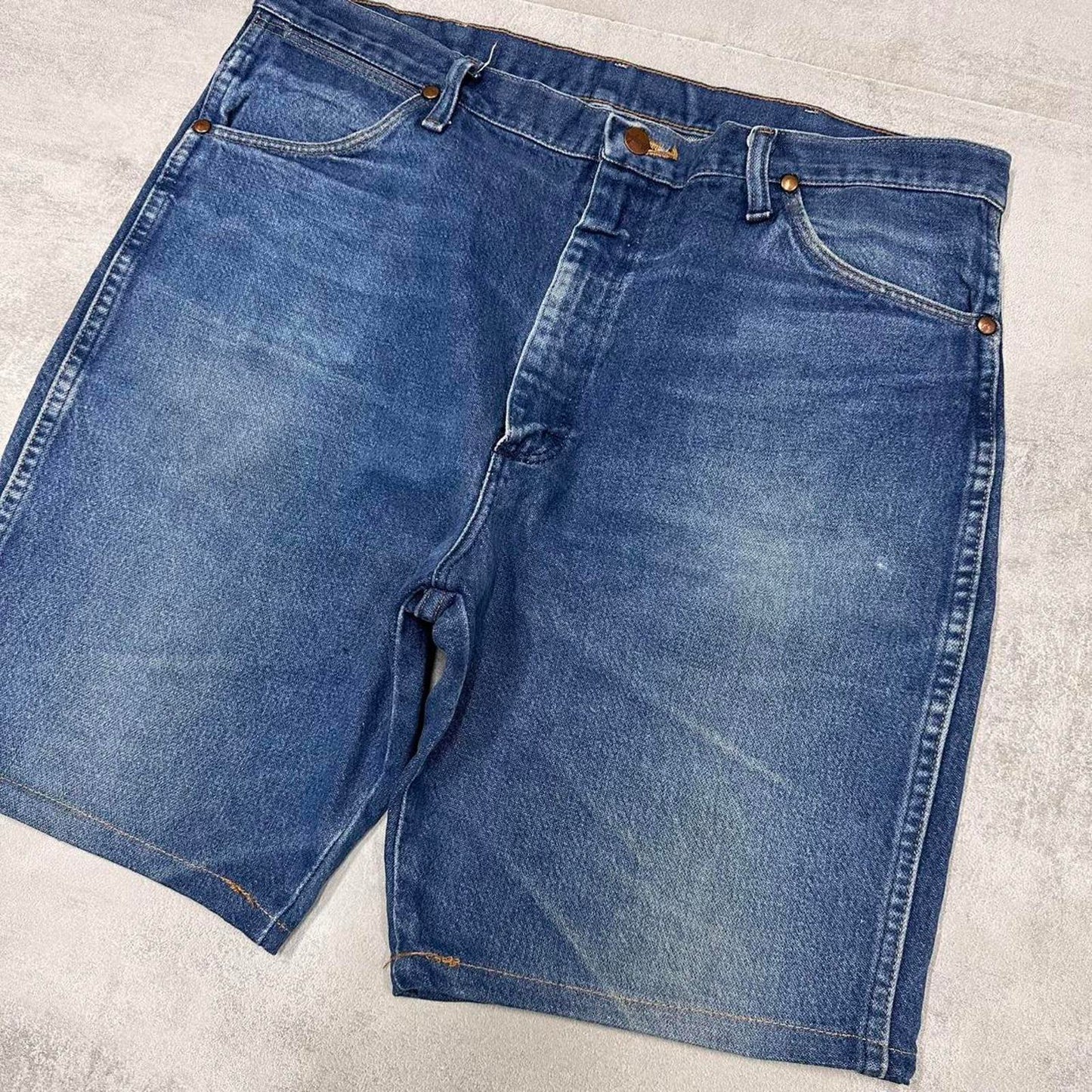 Mens Wrangler jorts W38