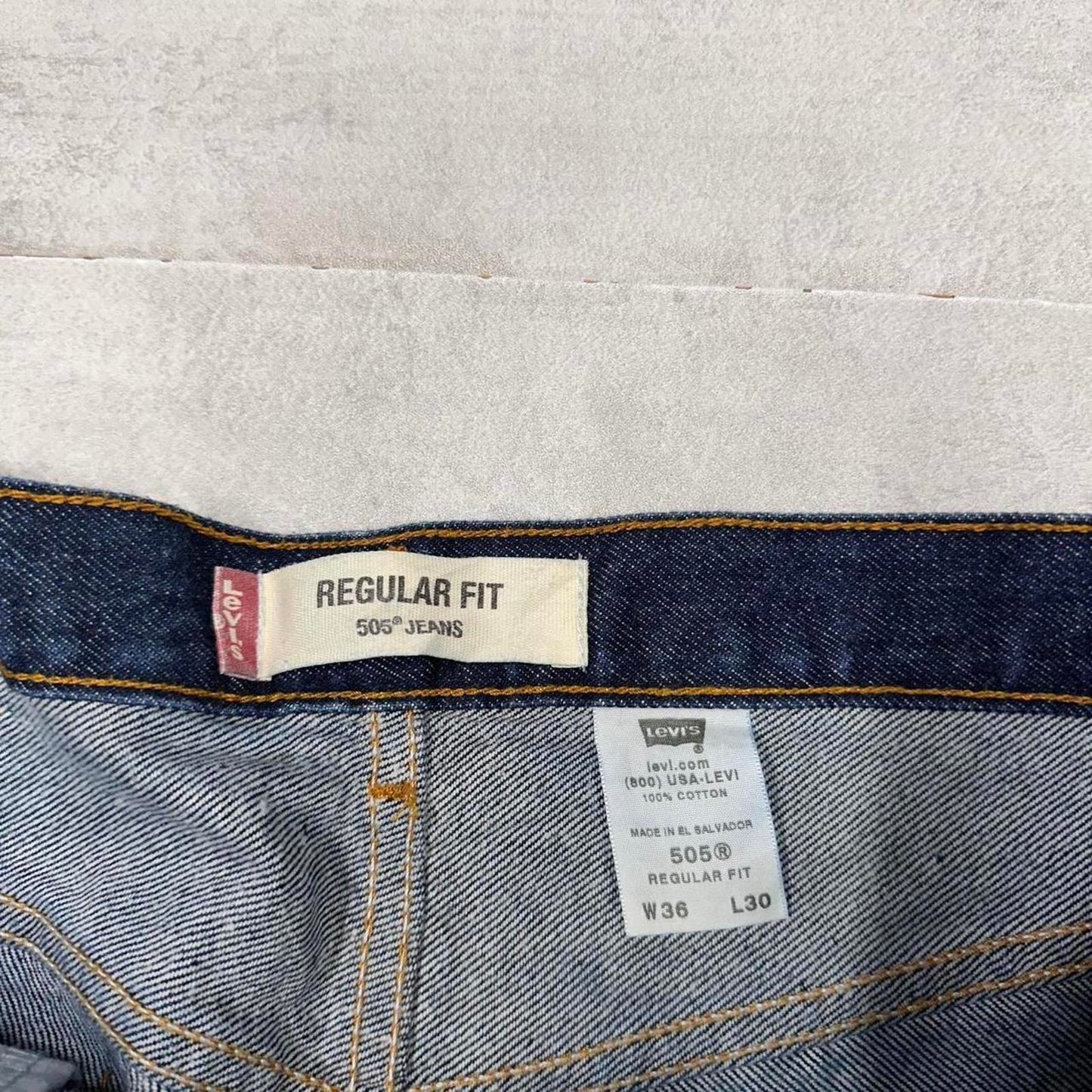 Mens Levi’s jorts W36
