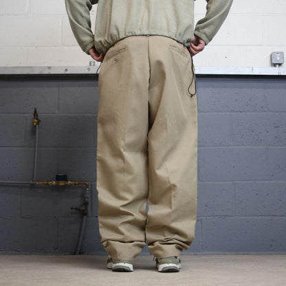 Y2k baggy work pants loose beige Chino style skate trousers Red Kap workwear patch logo