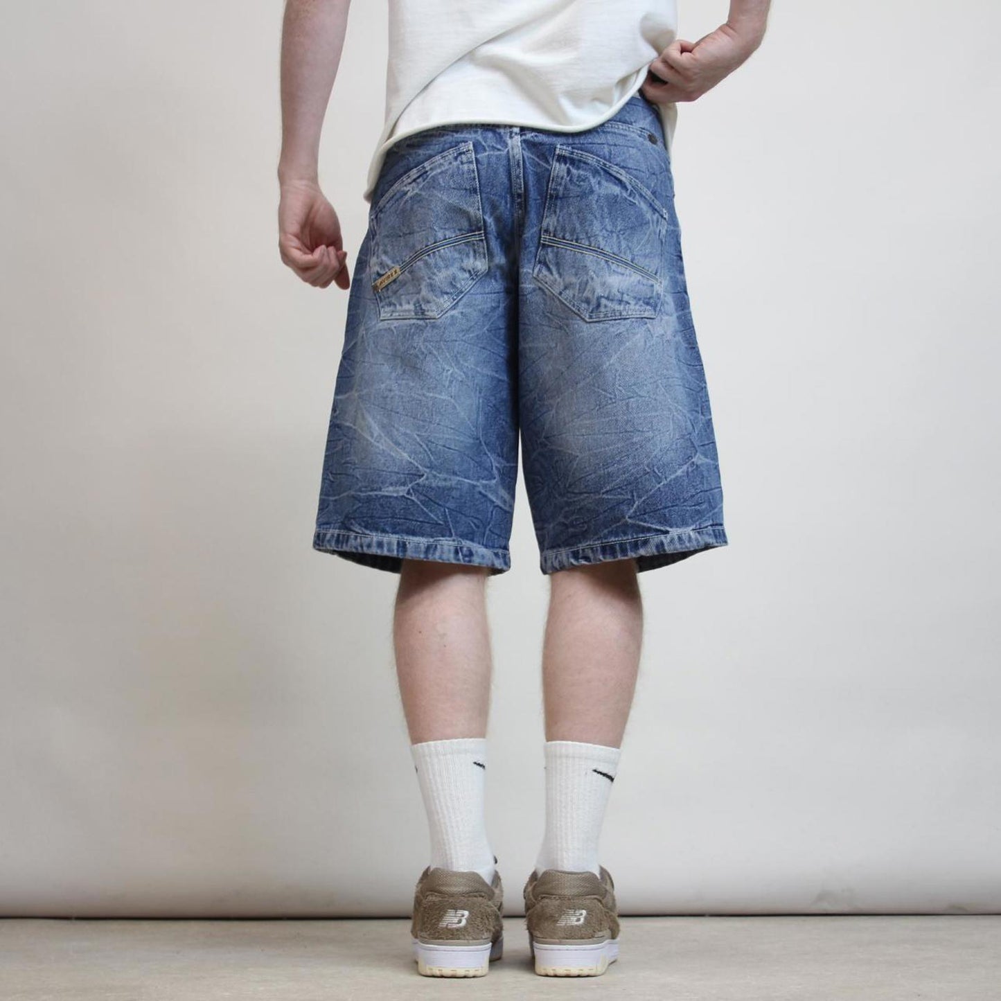 Mens Baggy Avirex Jean shorts W30