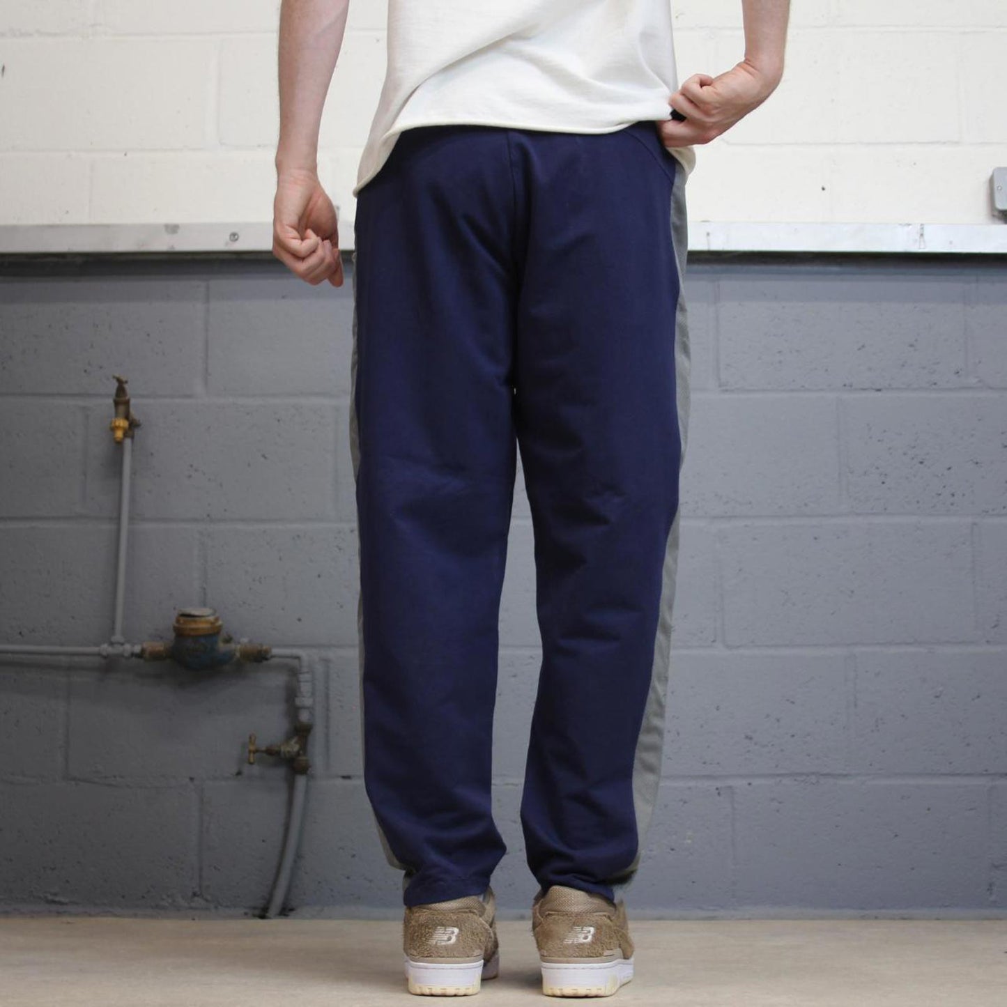 Y2k 00s Puma tracksuit bottoms Medium men's navy joggers loose gym track pants sporty trackies