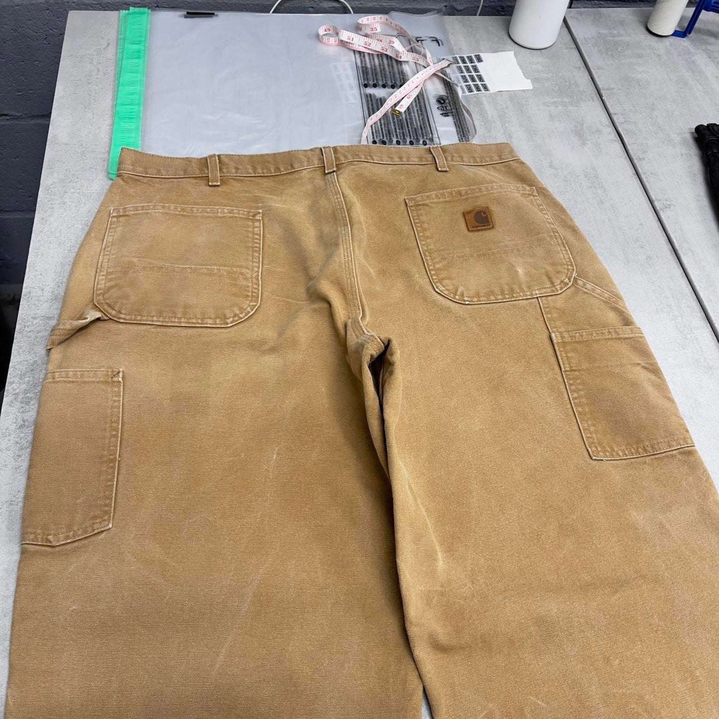 Baggy Carhartt carpenter jeans W40L30 wide leg thick canvas sand brown cargos