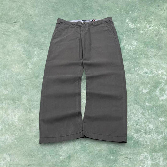 Y2K Tommy Hilfiger chino pants 34x30 grey