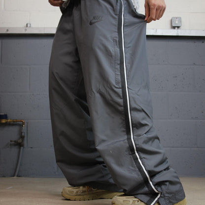 Y2K Nike baggy tracksuit bottoms grey wide leg XL Loose mesh lined drawstring casual track pants