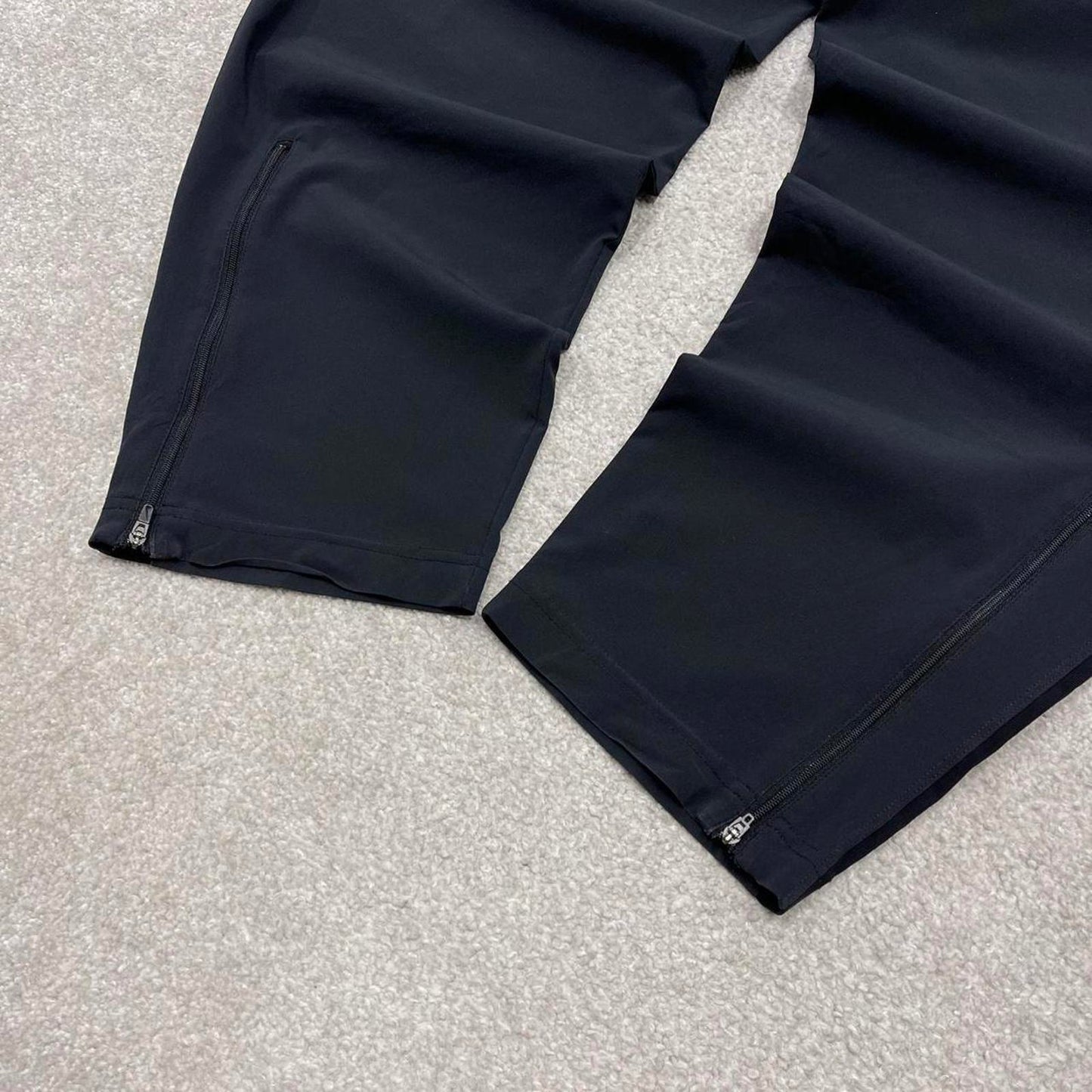 Black Nike trackies XL loose y2k style joggers print Swoosh logo track pants side stripes