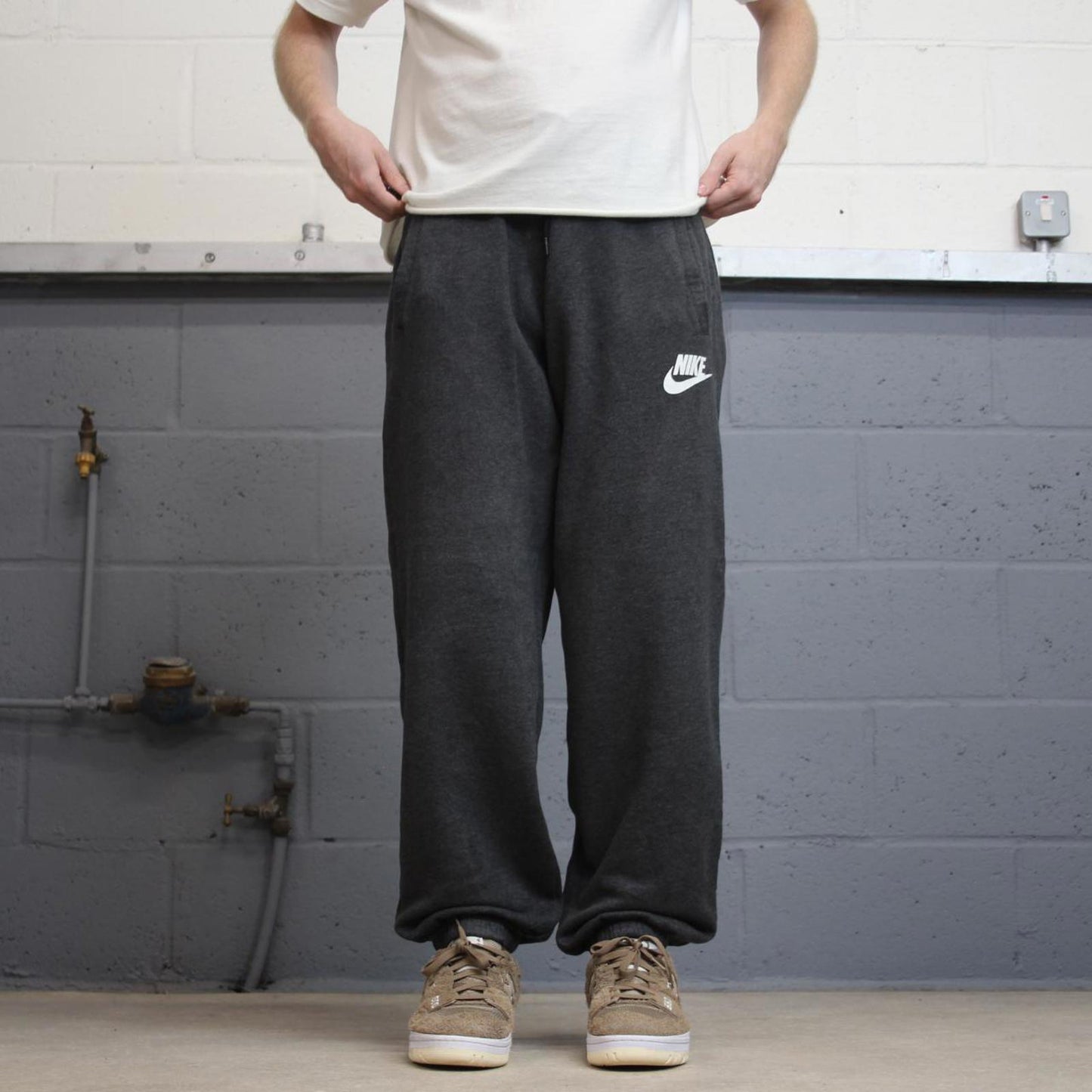 Y2k Nike tracksuit bottoms Medium men's grey joggers sweatpants loose track pants swoosh logo