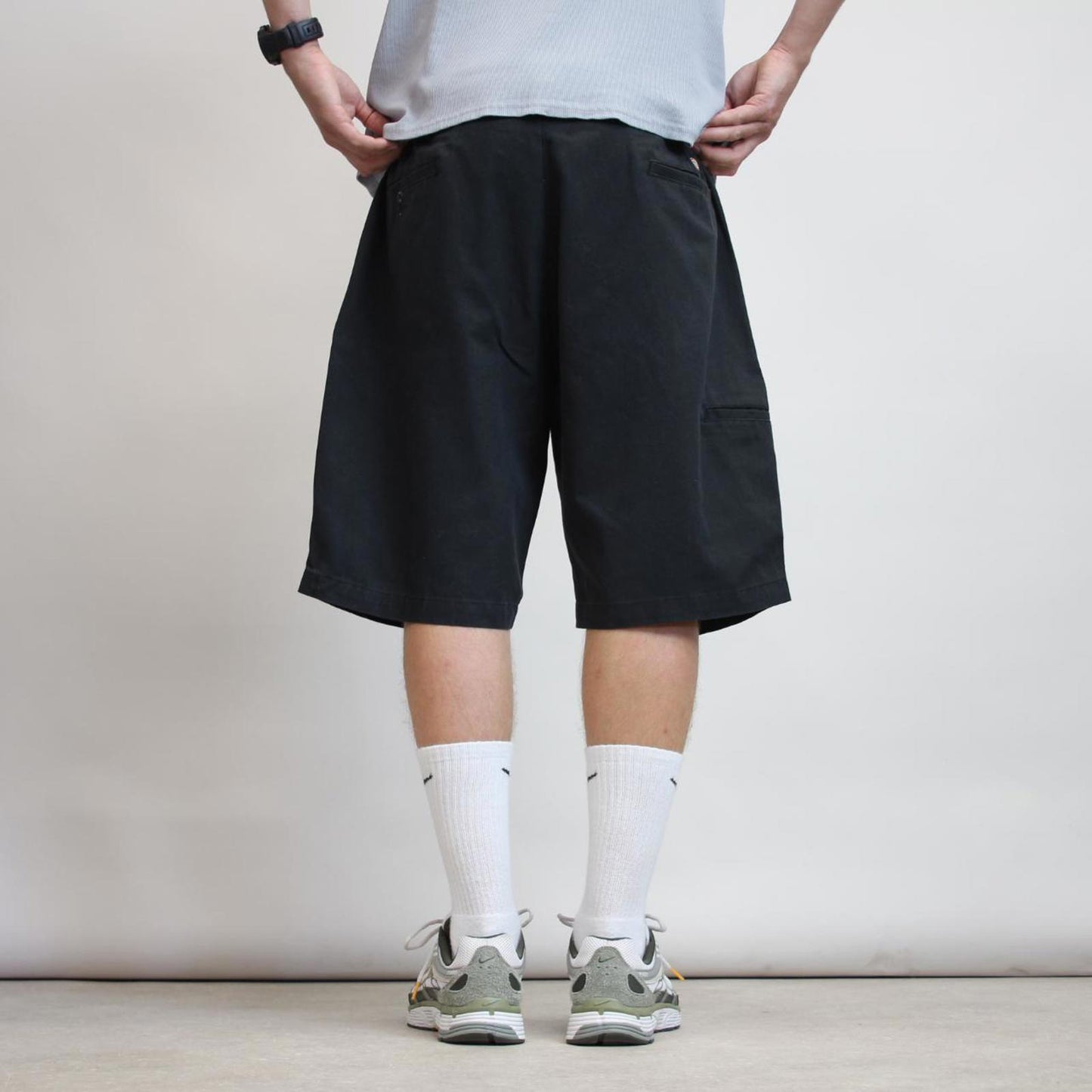 Black baggy Dickies carpenter shorts W42