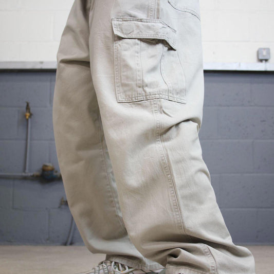 Beige Wrangler carpenter pants W44L29 loose cargo skater style trousers