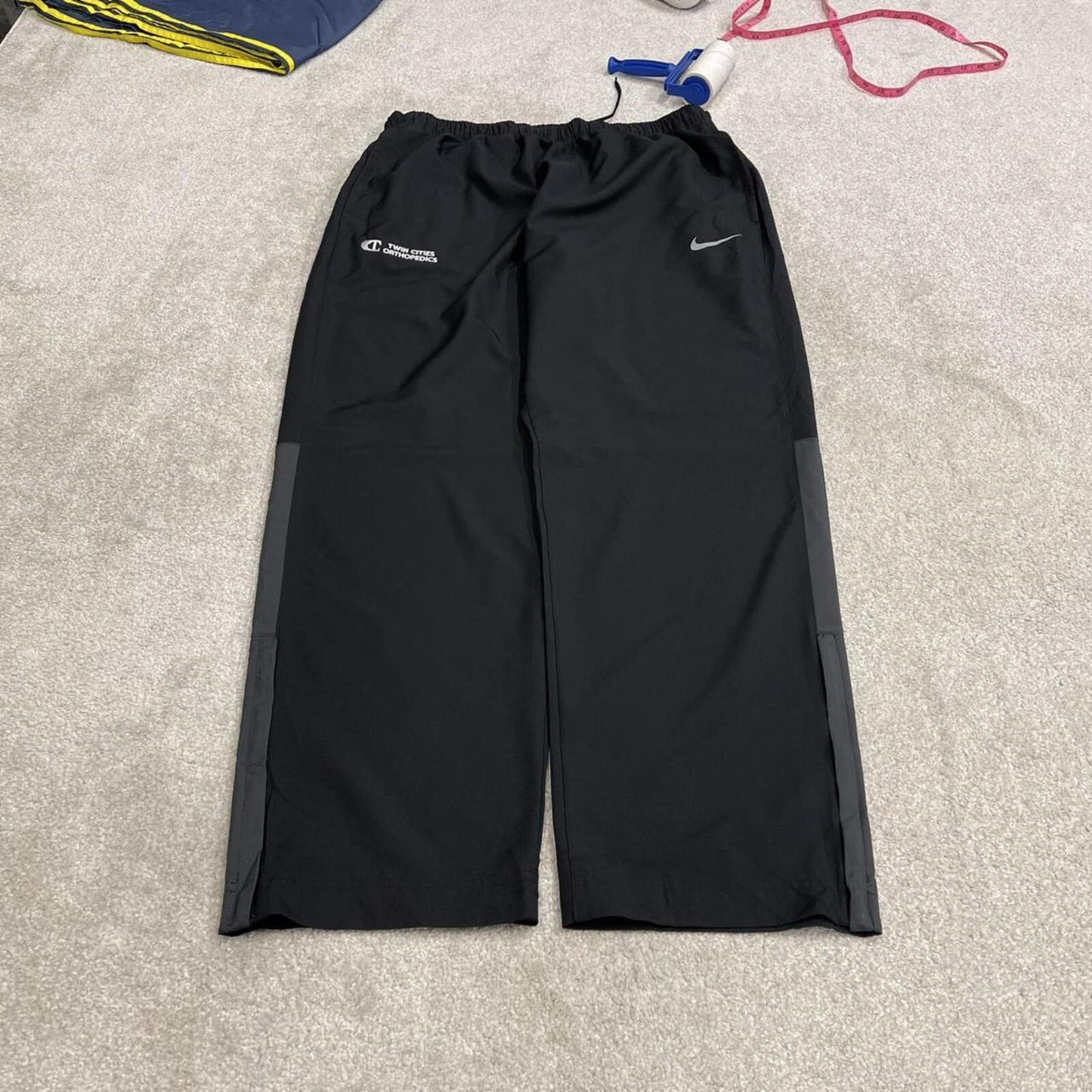 Y2K baggy Nike tracksuit bottoms black Loose floaty unlined swoosh logo track pants