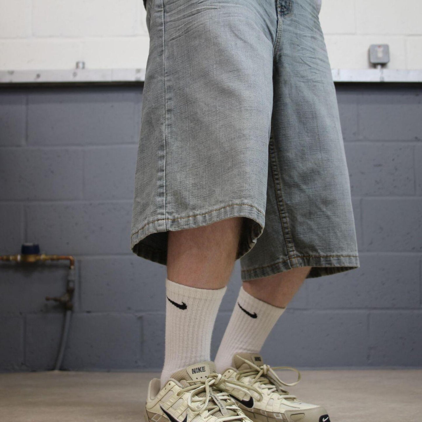 Long Baggy denim shorts y2k blue Brooklyn Xpress skater style brand surf jorts
