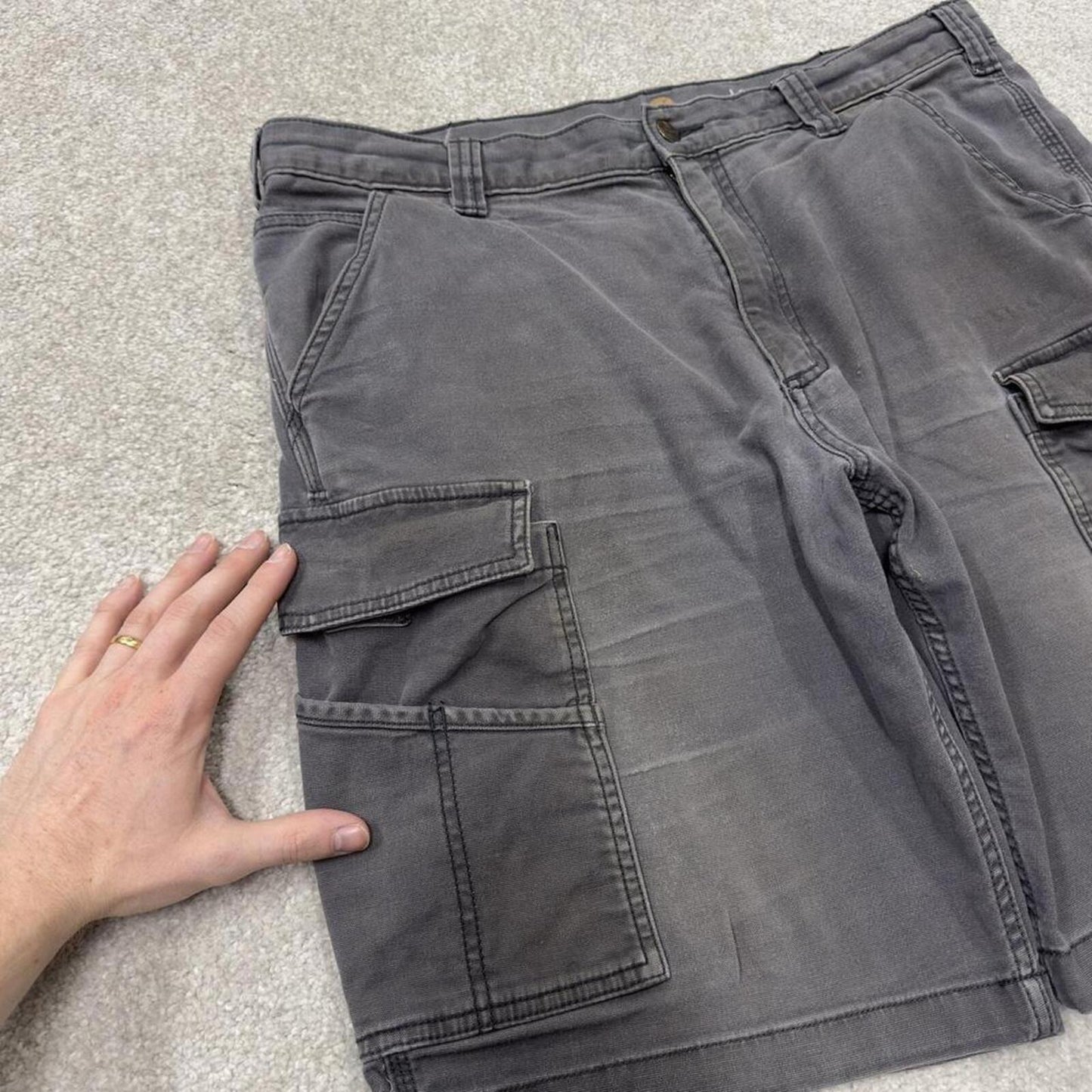 Carhartt cargo shorts loose canvas grey Canvasy relaxed fit skate style shorts