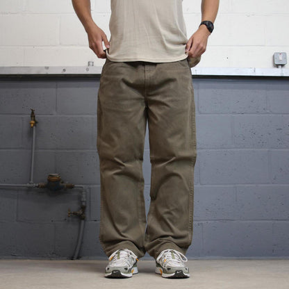 Vintage Khaki Wrangler jeans W40 L31 Loose stretch skate style trousers