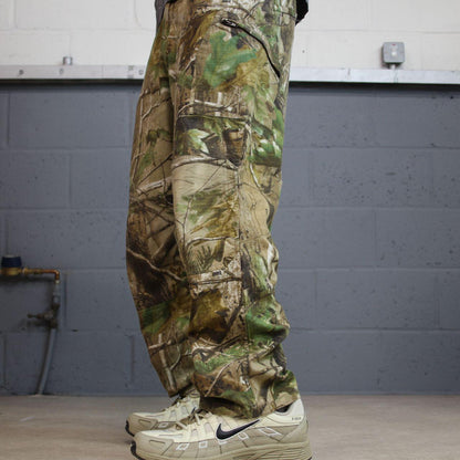 Cabela's Realtree baggy camo cargo pants wide leg khaki Loose floaty camouflage pattern trousers